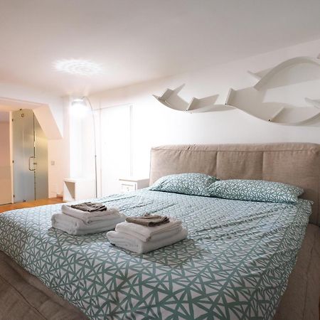 Aleardi 14 - Suite Apartment Милано Екстериор снимка